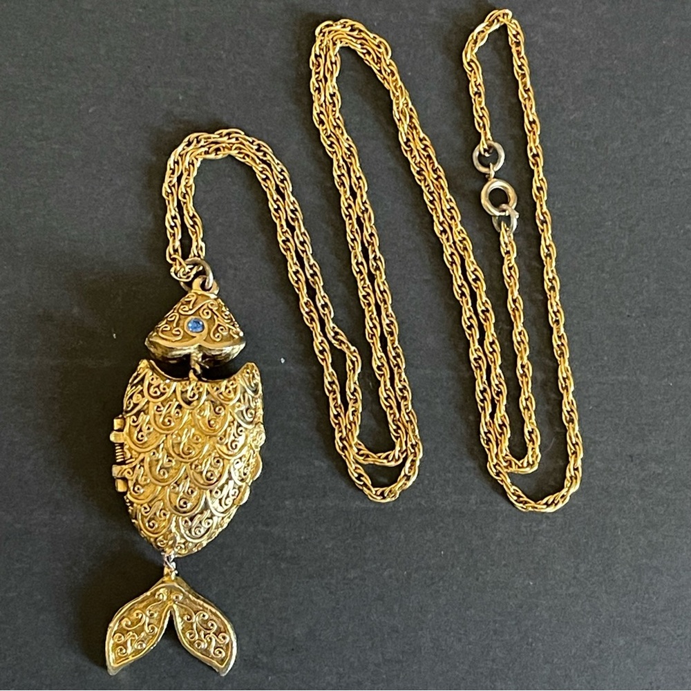 Vintage Max Factor solid perfume locket fish pendant necklace.